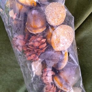 Picorn and Acorn Mix - fall decoration, table decoration, potpourri